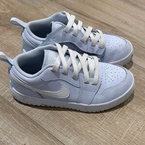 Nike low Joran Velcro easy on sneaker